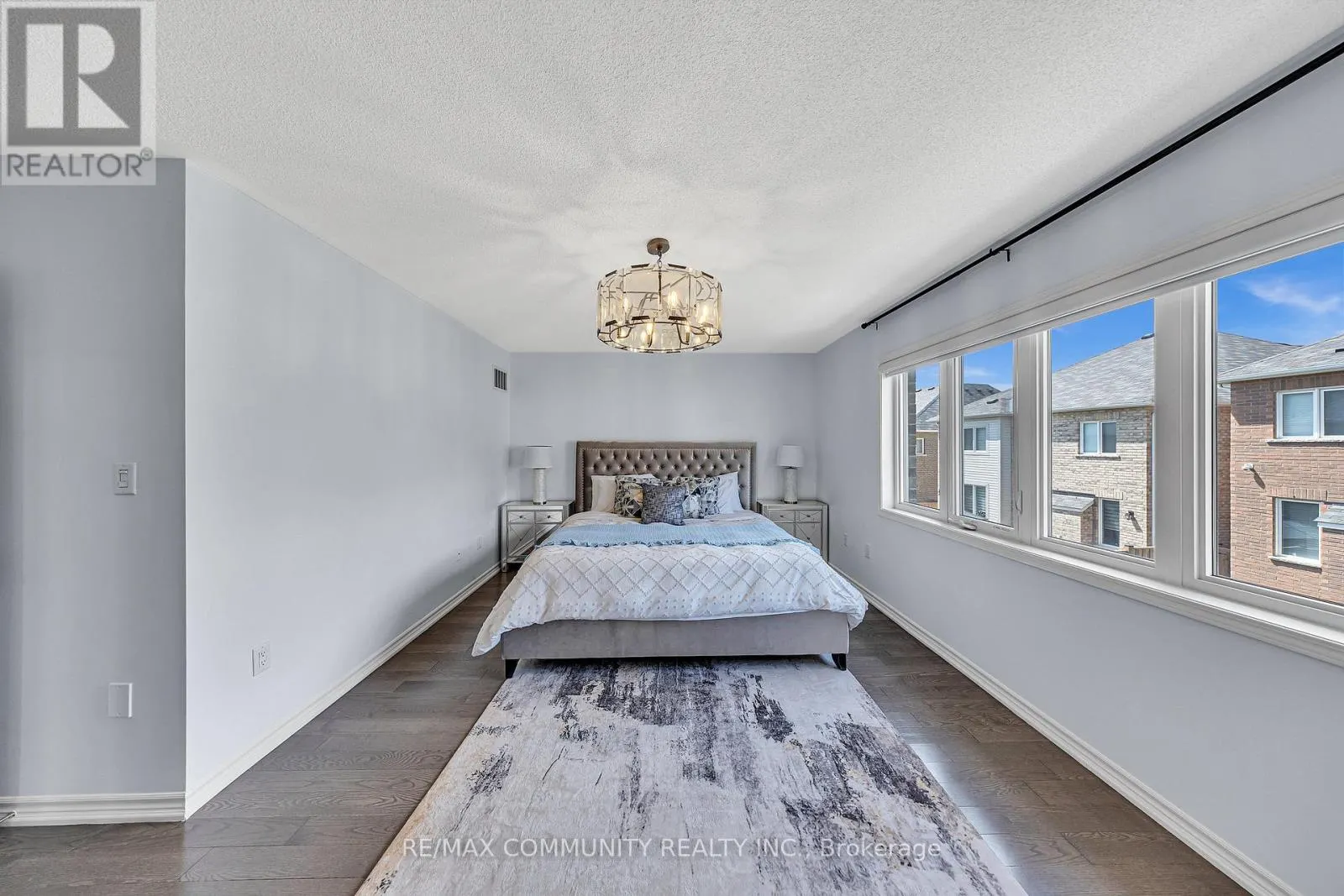 1055 FOXTAIL CRESCENT