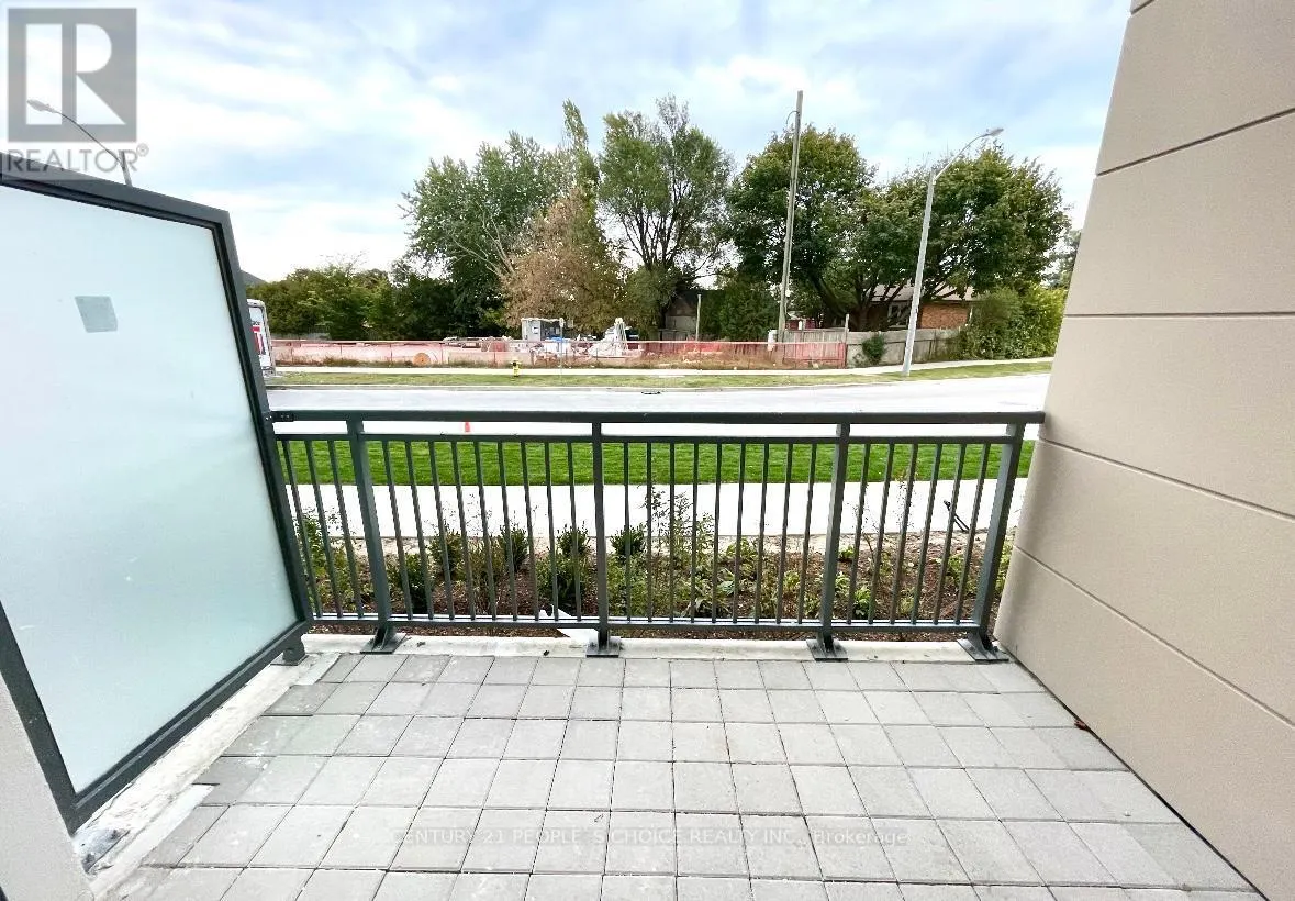 102 - 10 MEADOWGLEN PLACE