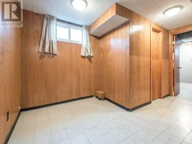 427 FAIRLEIGH AVENUE