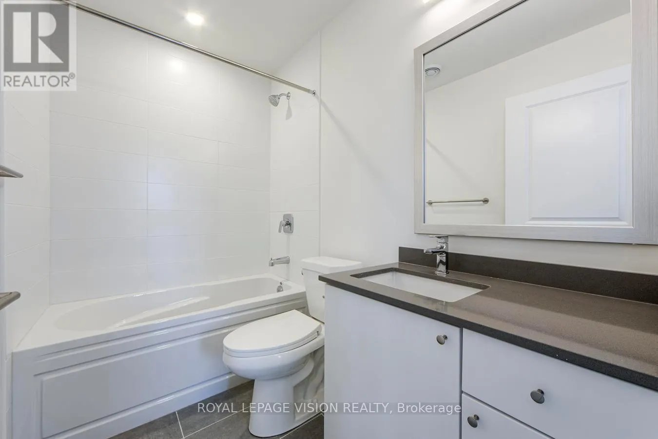 222 - 3270 SHEPPARD AVENUE E