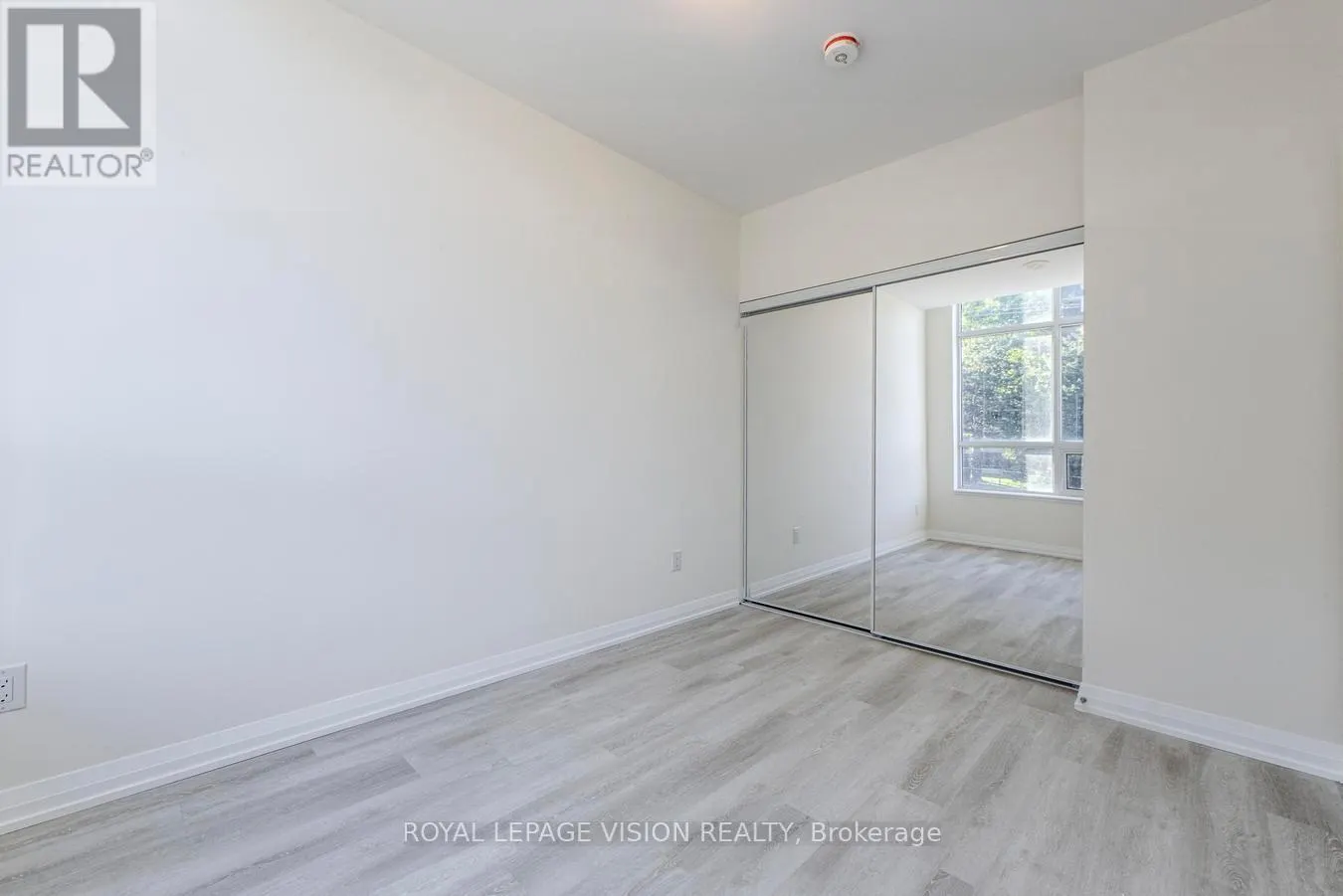 222 - 3270 SHEPPARD AVENUE E