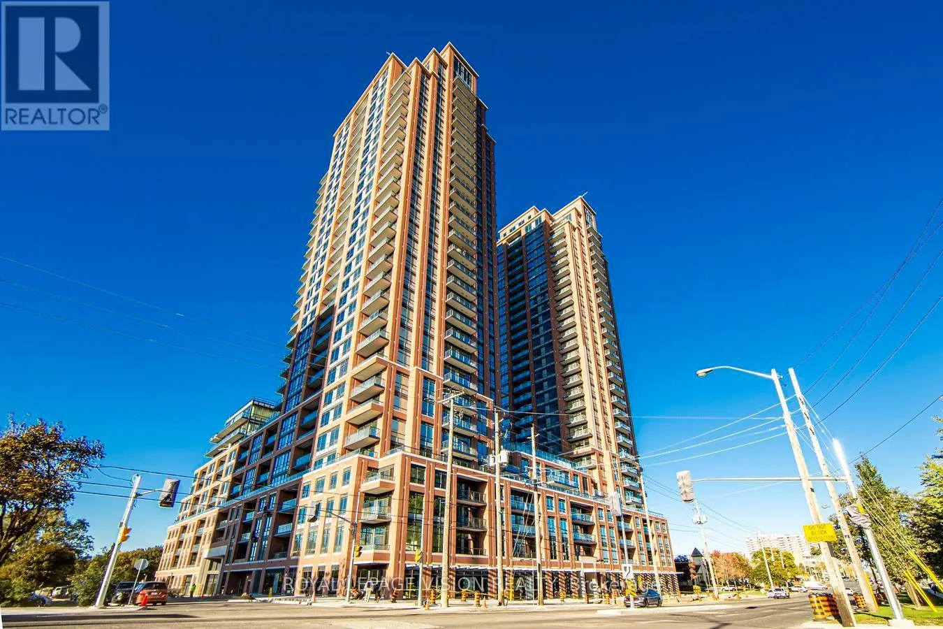 222 - 3270 SHEPPARD AVENUE E