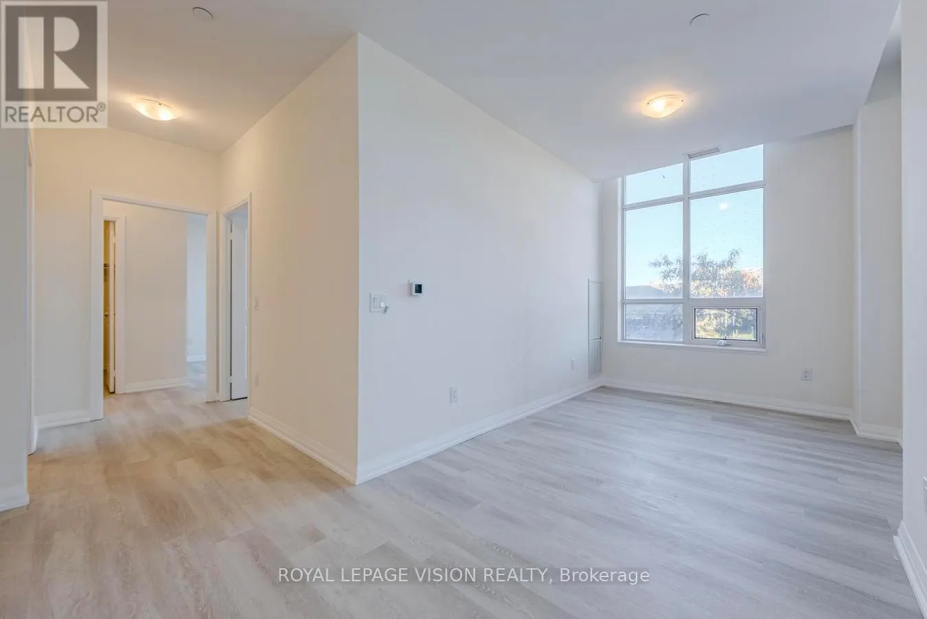 222 - 3270 SHEPPARD AVENUE E