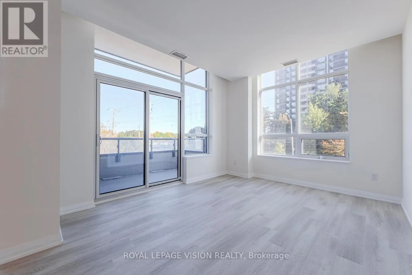 222 - 3270 SHEPPARD AVENUE E