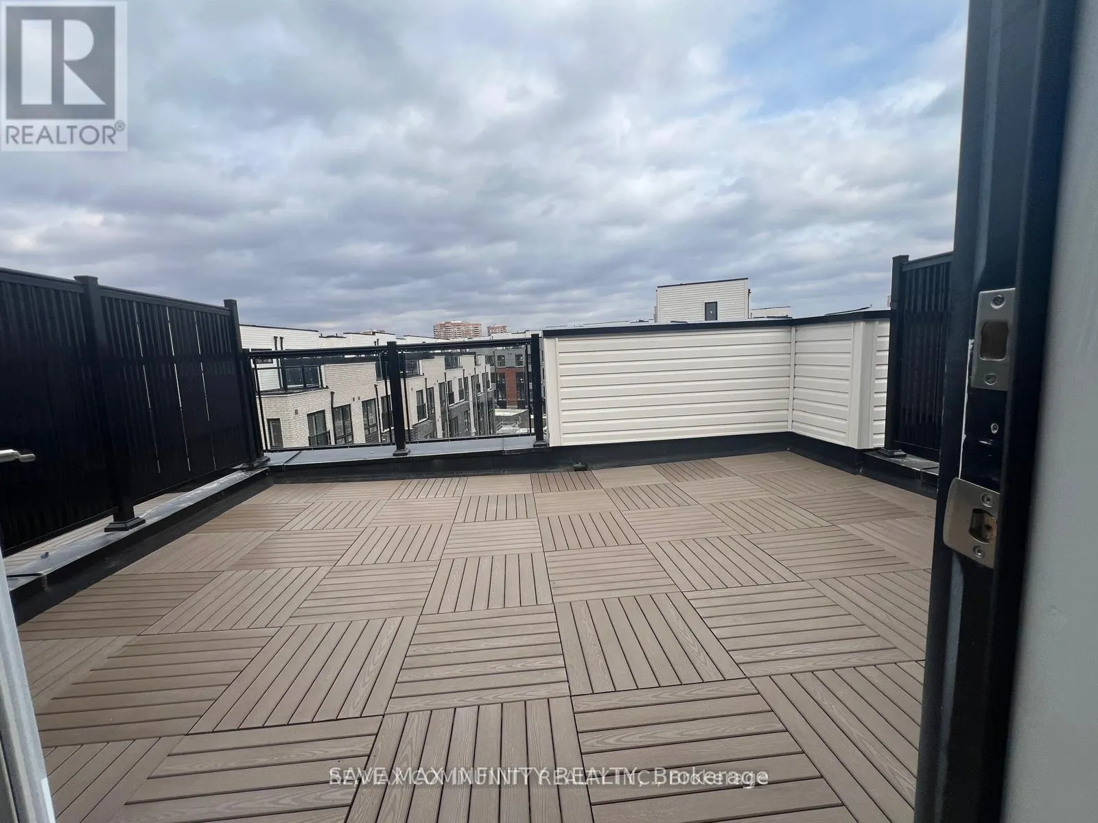 08 - 165 TAPSCOTT ROAD