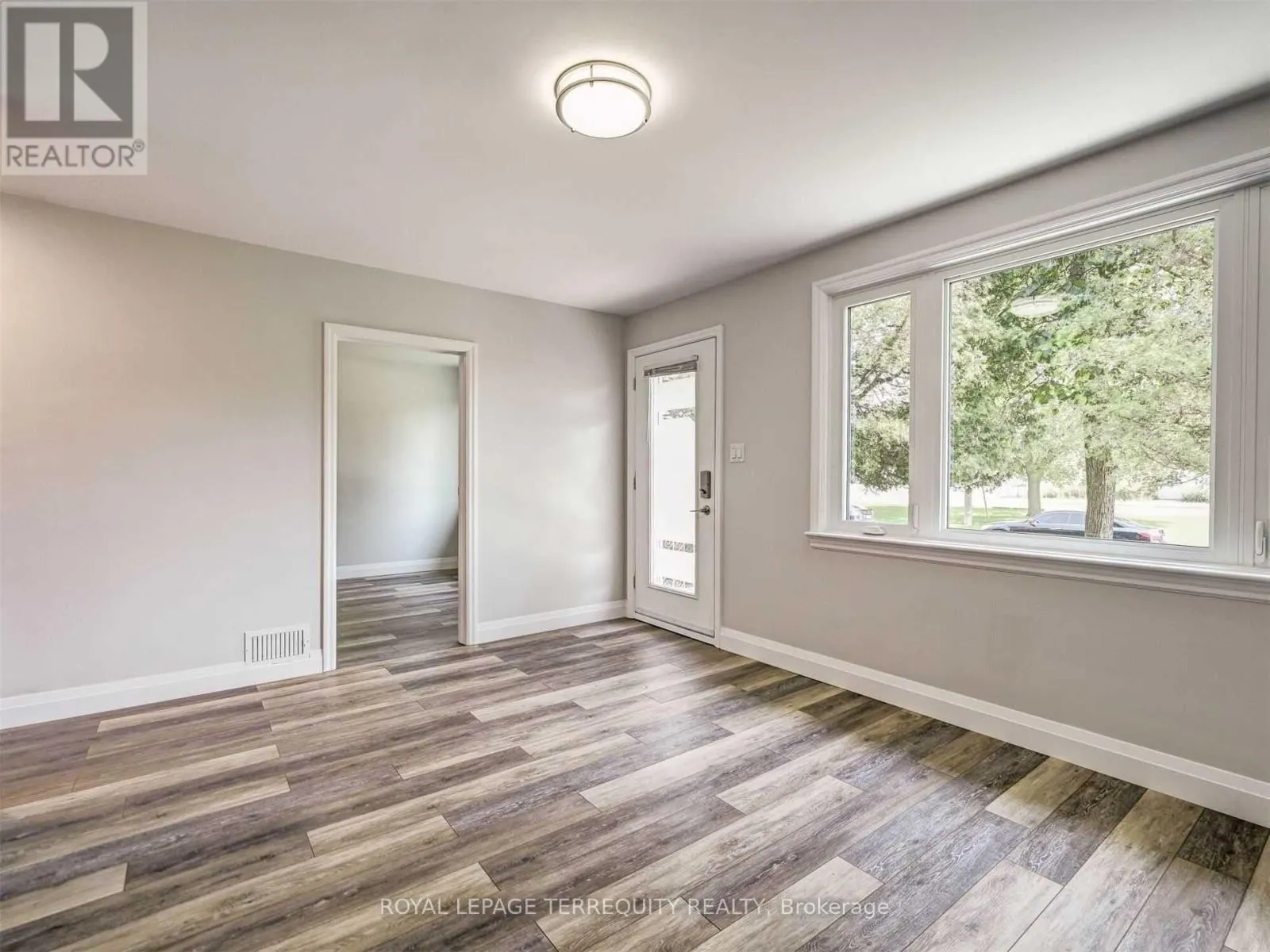 MAIN - 822 DOUGLAS STREET