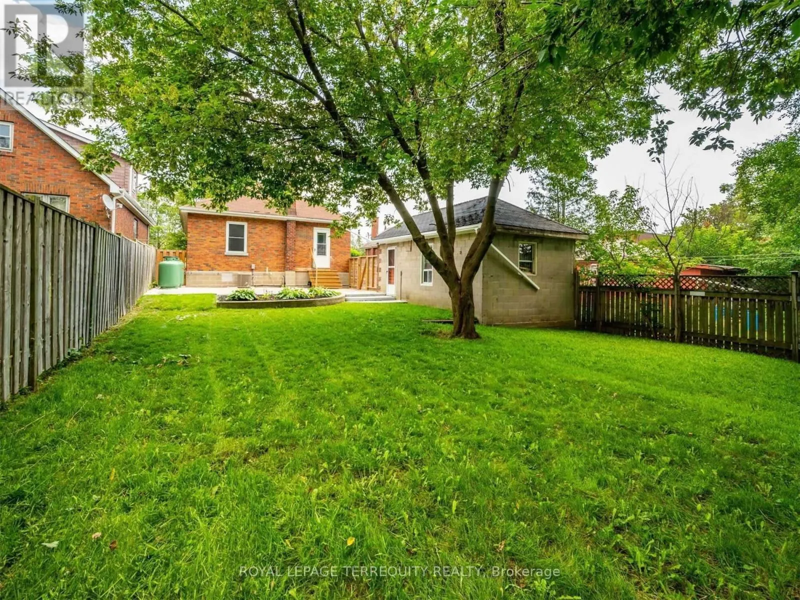 MAIN - 822 DOUGLAS STREET