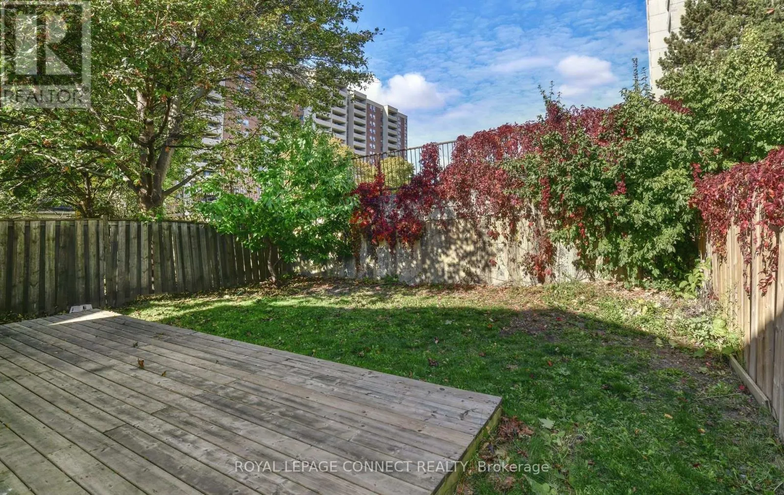 B - 36 PLUMRIDGE COURT