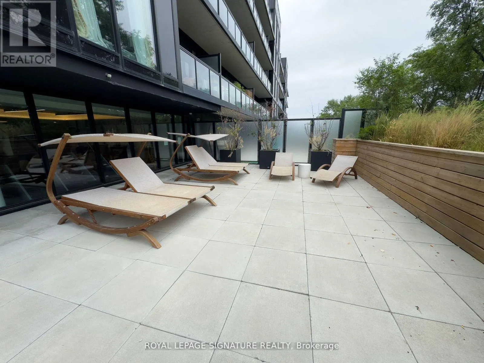 905 - 2799 KINGSTON ROAD