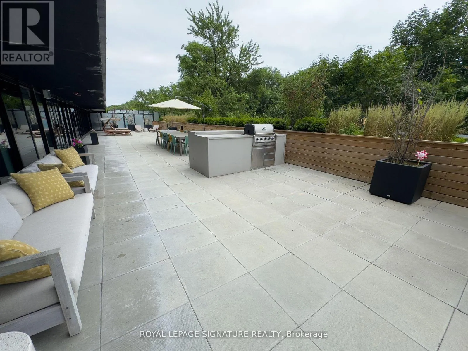 905 - 2799 KINGSTON ROAD