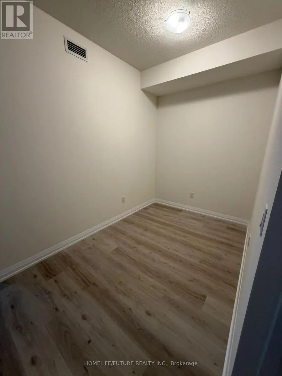 2005 - 3260 SHEPPARD AVENUE E