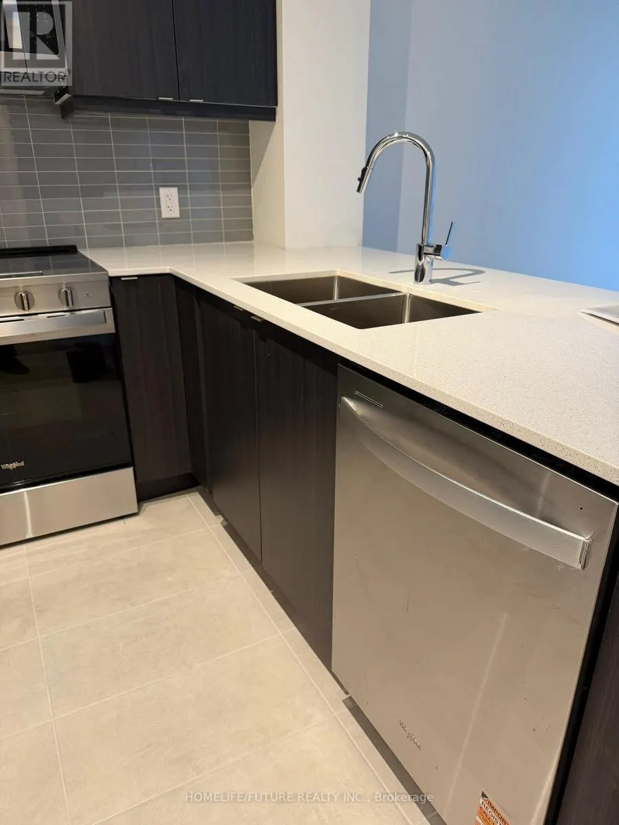 2005 - 3260 SHEPPARD AVENUE E