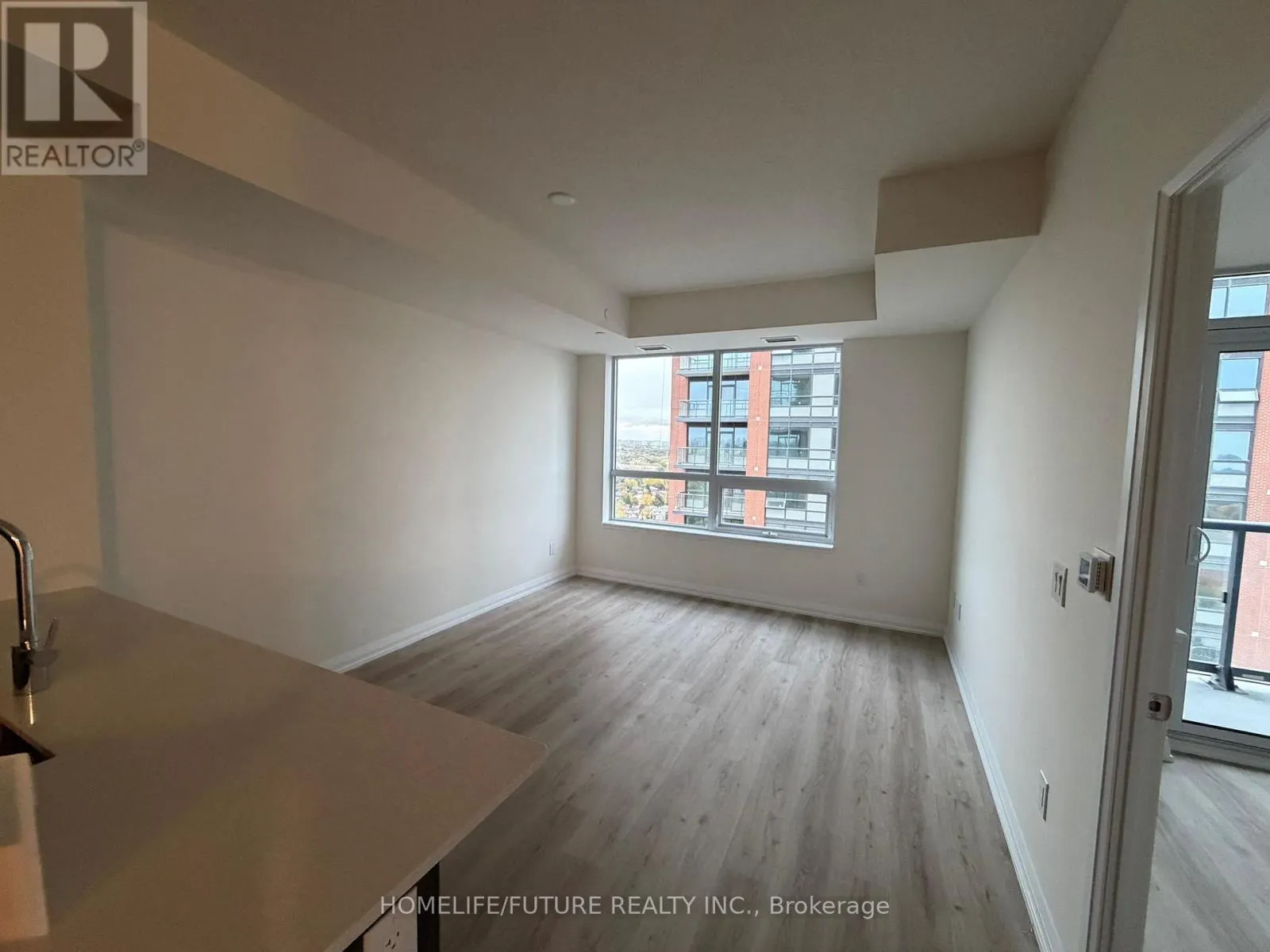 2005 - 3260 SHEPPARD AVENUE E