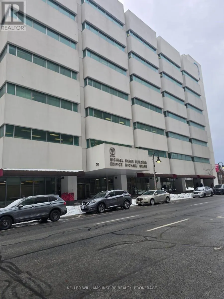 15 KING STREET W