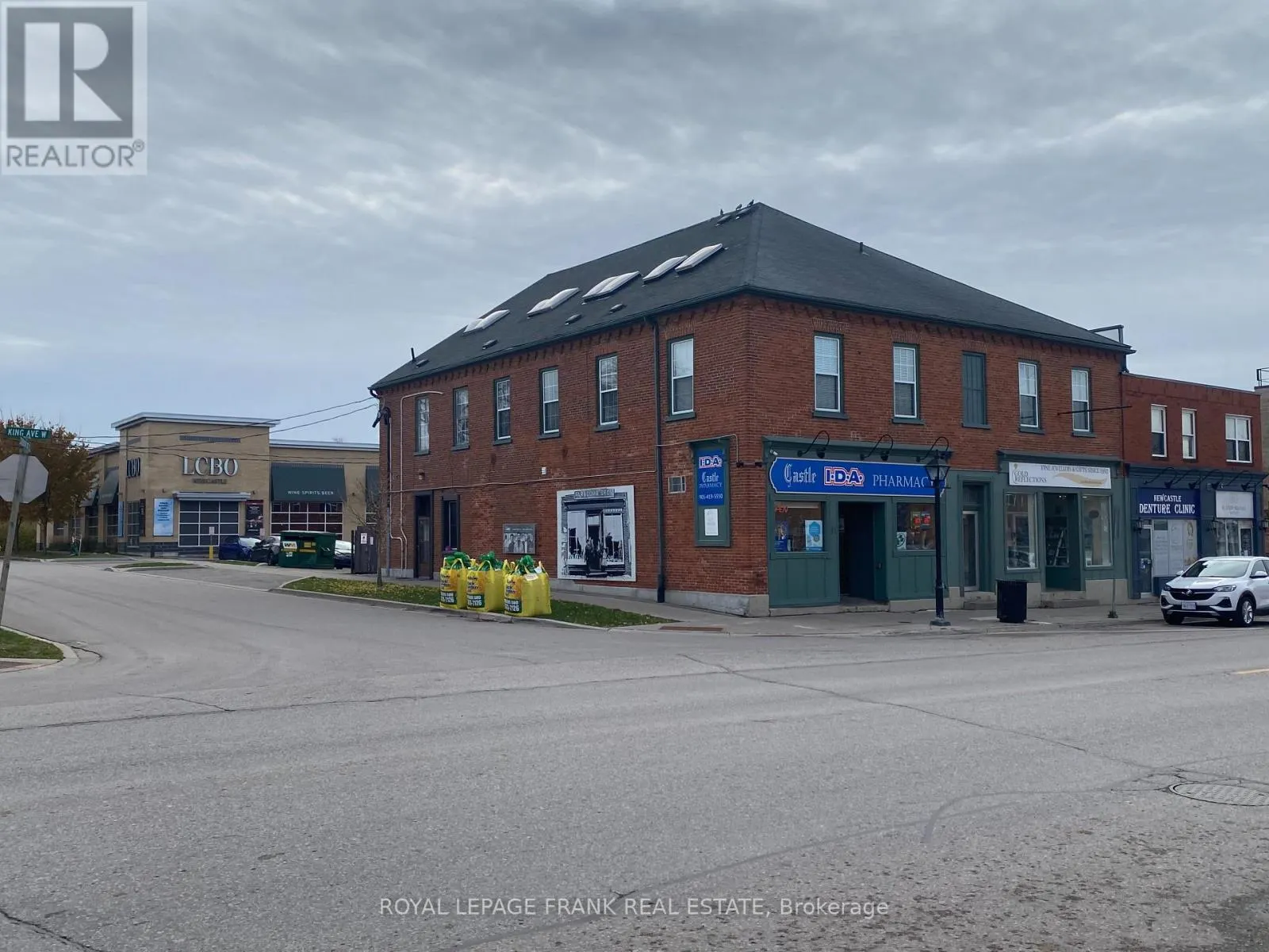 71-85 KING AVENUE E