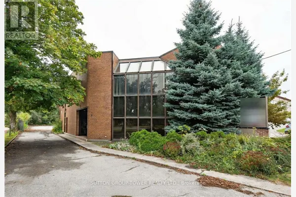 6 COLLINSGROVE ROAD