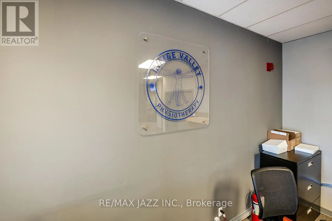 300 - 274 MACKENZIE AVENUE #300
