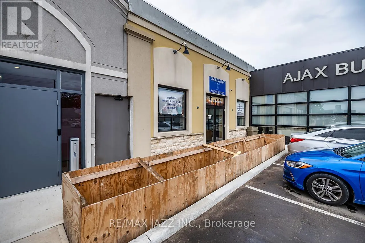 300 - 274 MACKENZIE AVENUE #300
