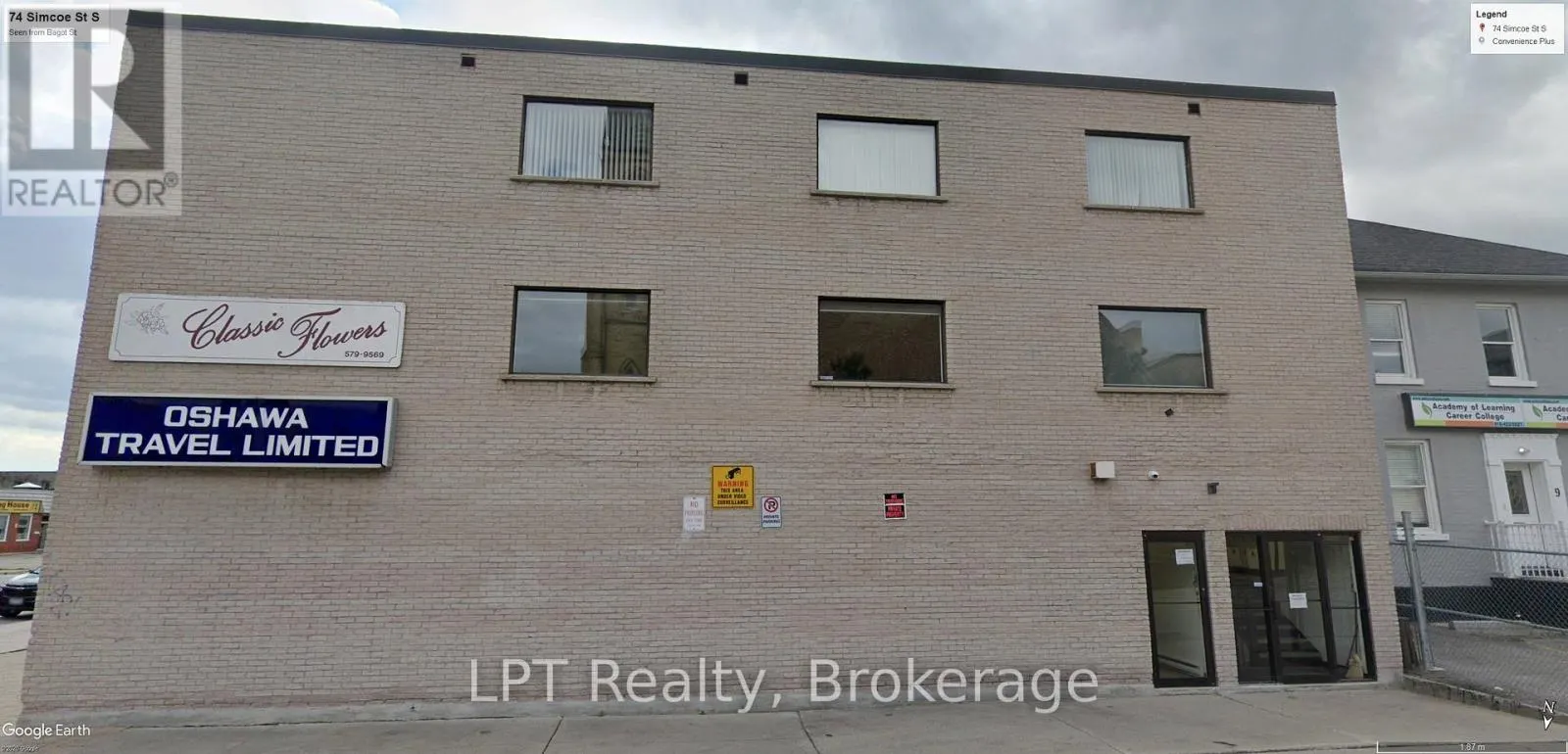 74 SIMCOE STREET S