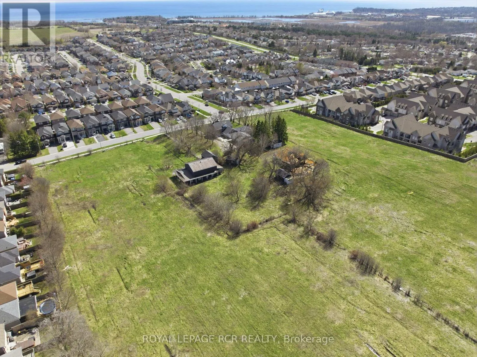 1440 GORD VINSON AVENUE