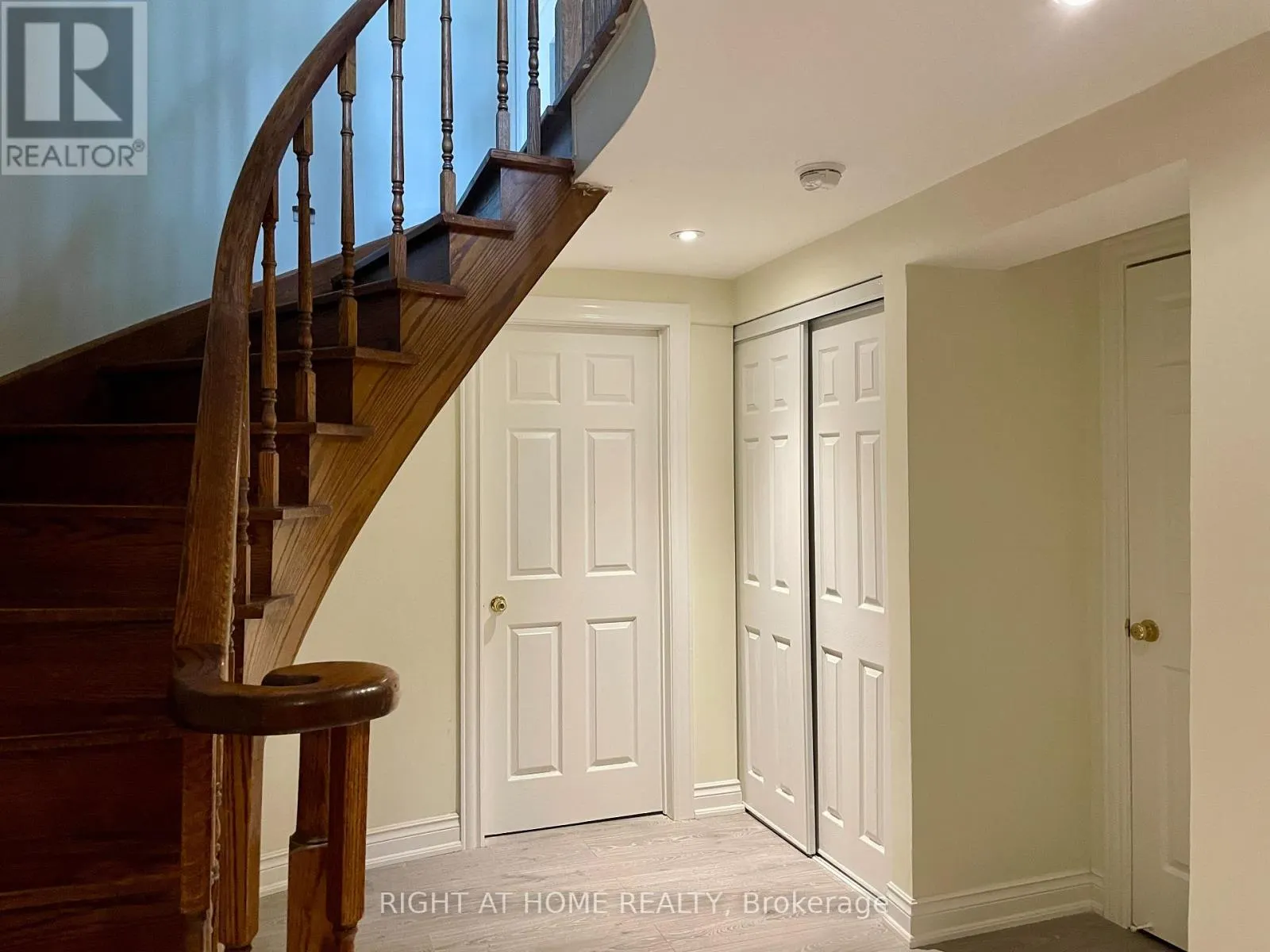 1689 MAJOR OAKS ROAD