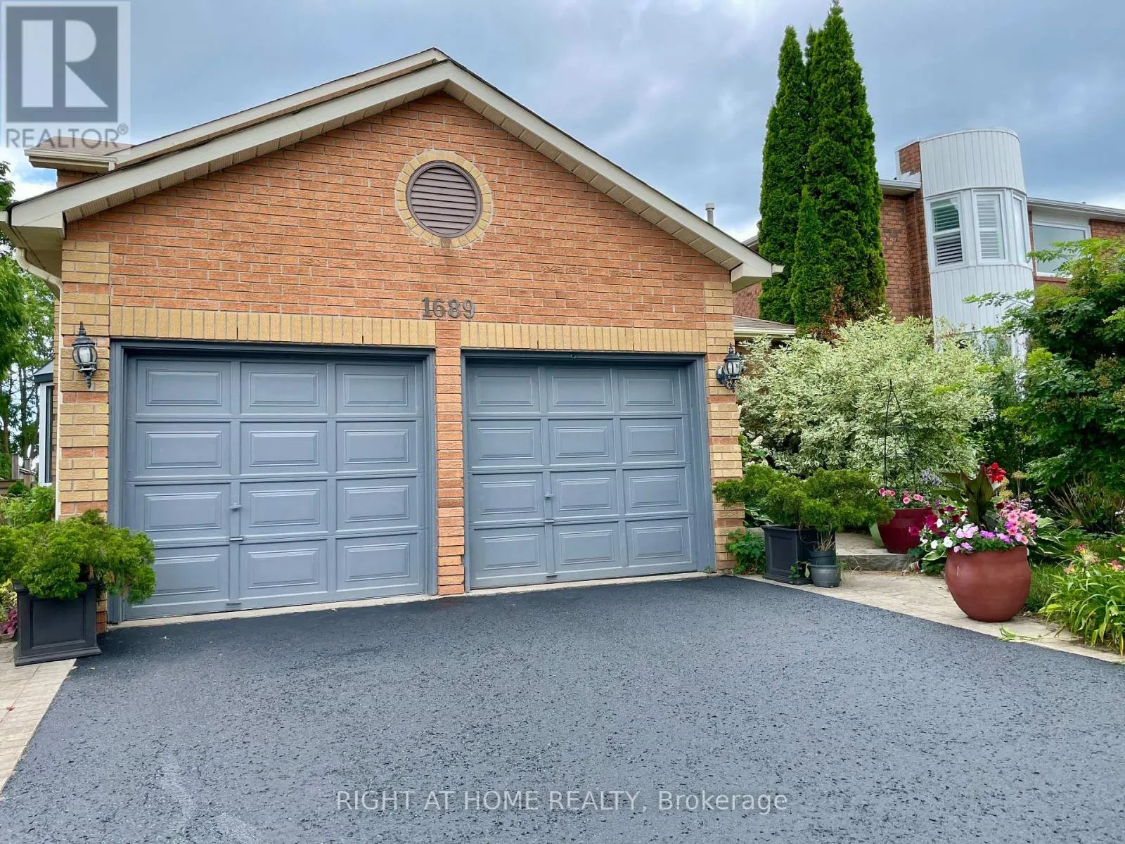 1689 MAJOR OAKS ROAD