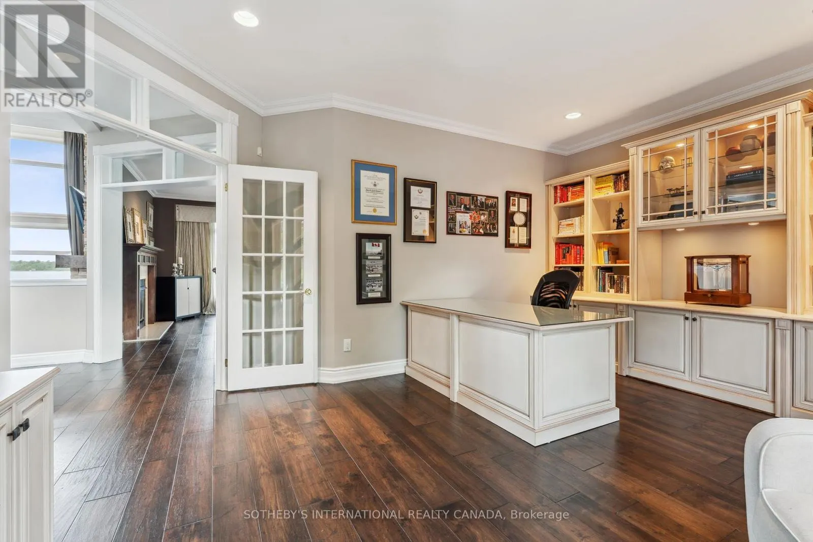 12 ISLAND VIEW COURT