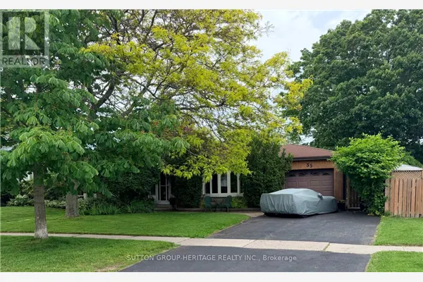 35 ALBERY CRESCENT