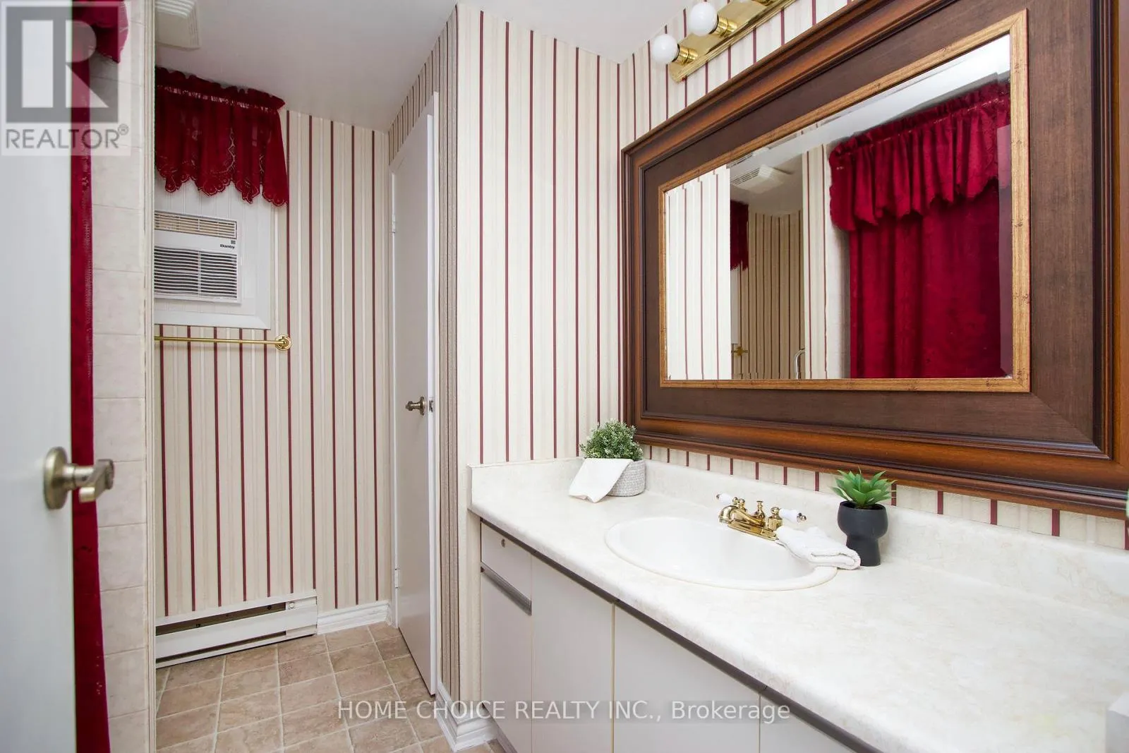 46 FAIRWAY DRIVE