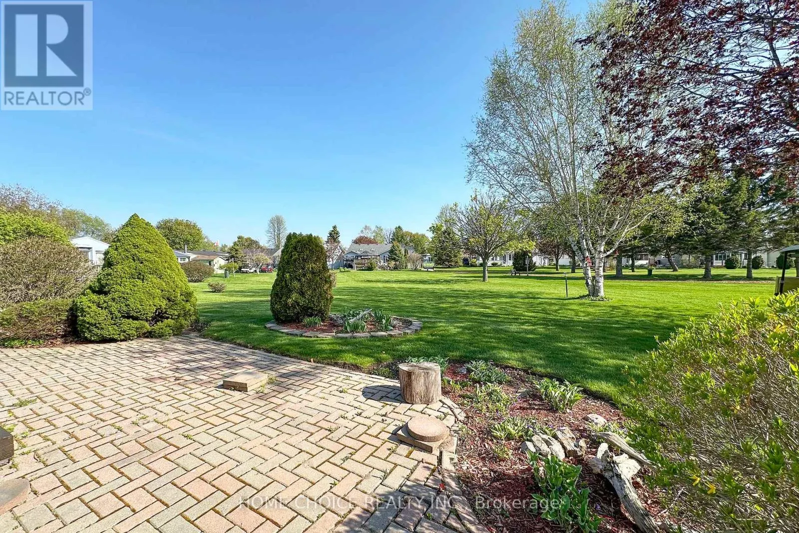 46 FAIRWAY DRIVE