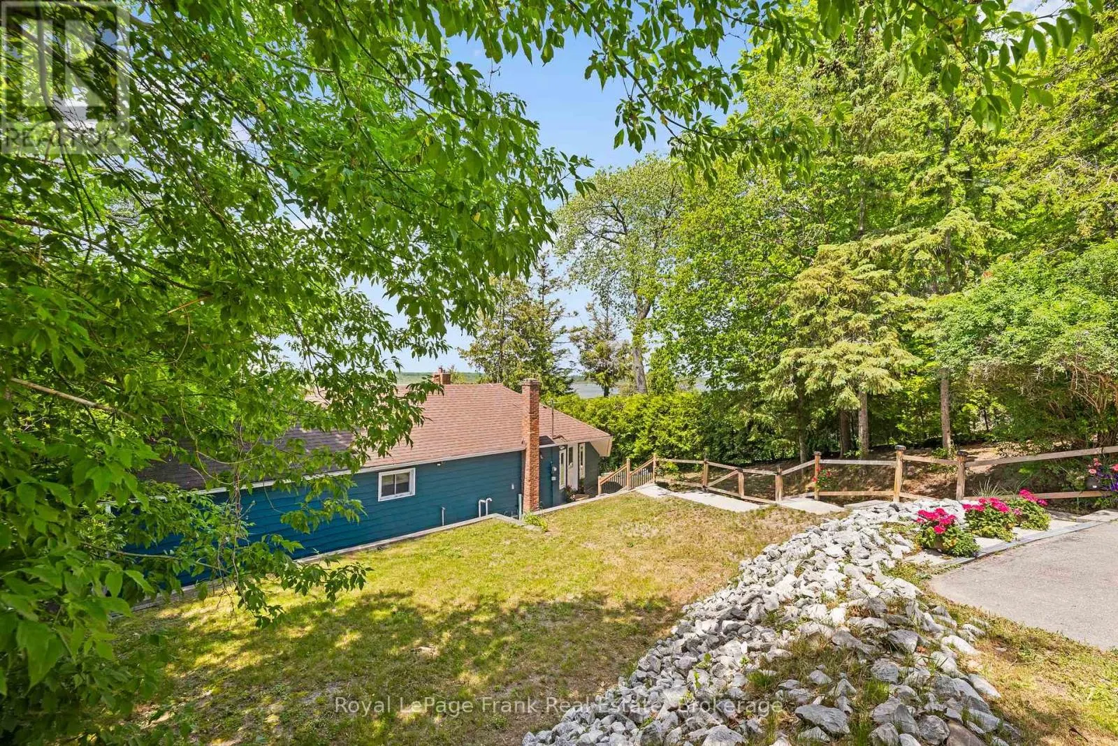24 PETTET DRIVE