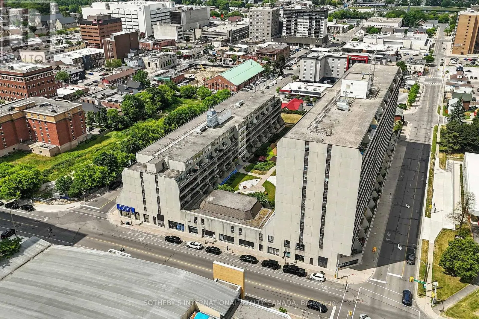 101 - 55 WILLIAM STREET E