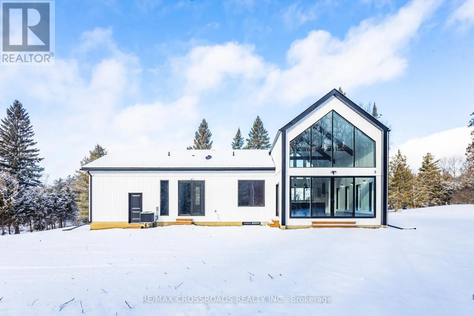 637 VIEW LAKE ROAD
