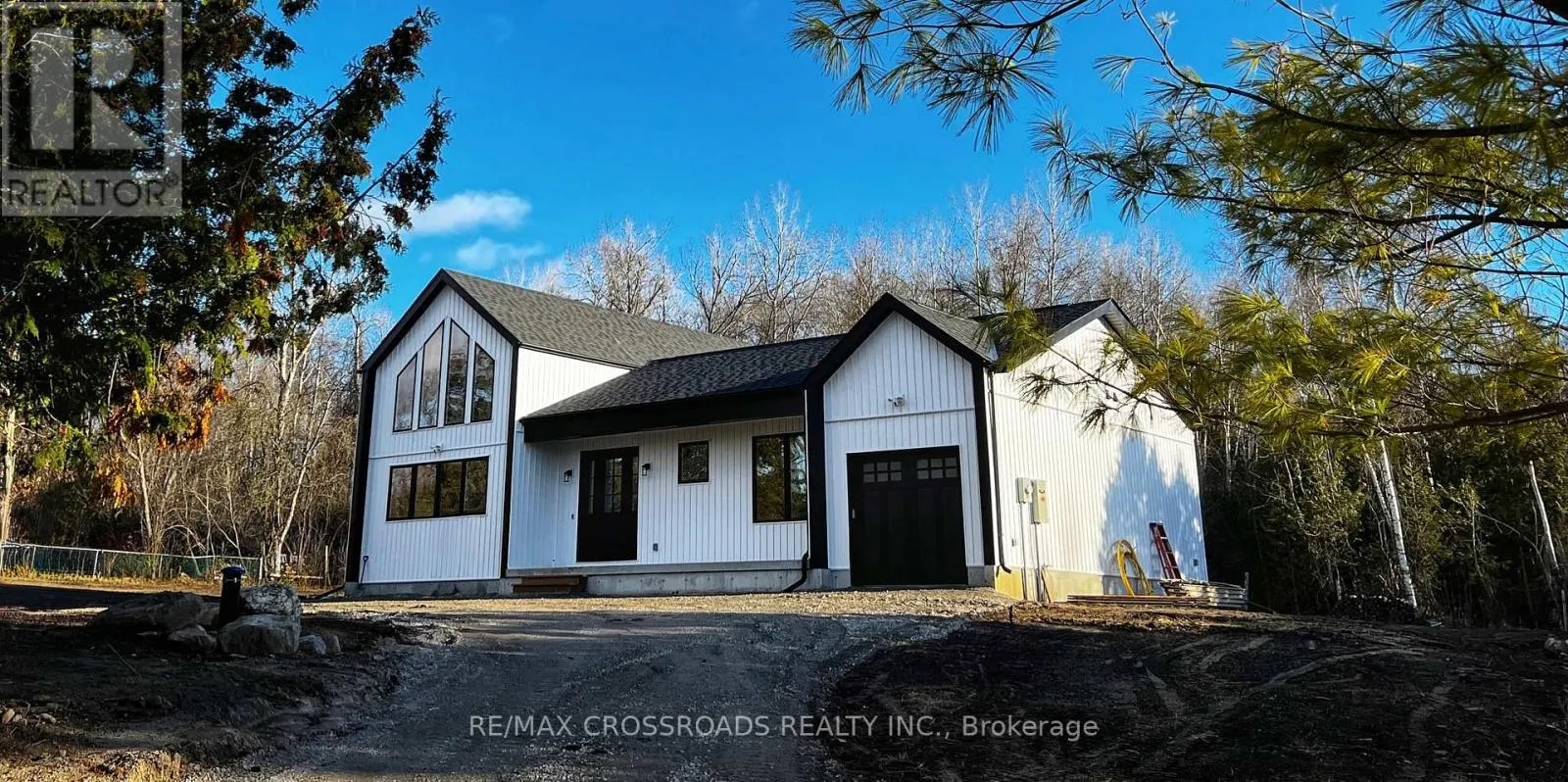 637 VIEW LAKE ROAD