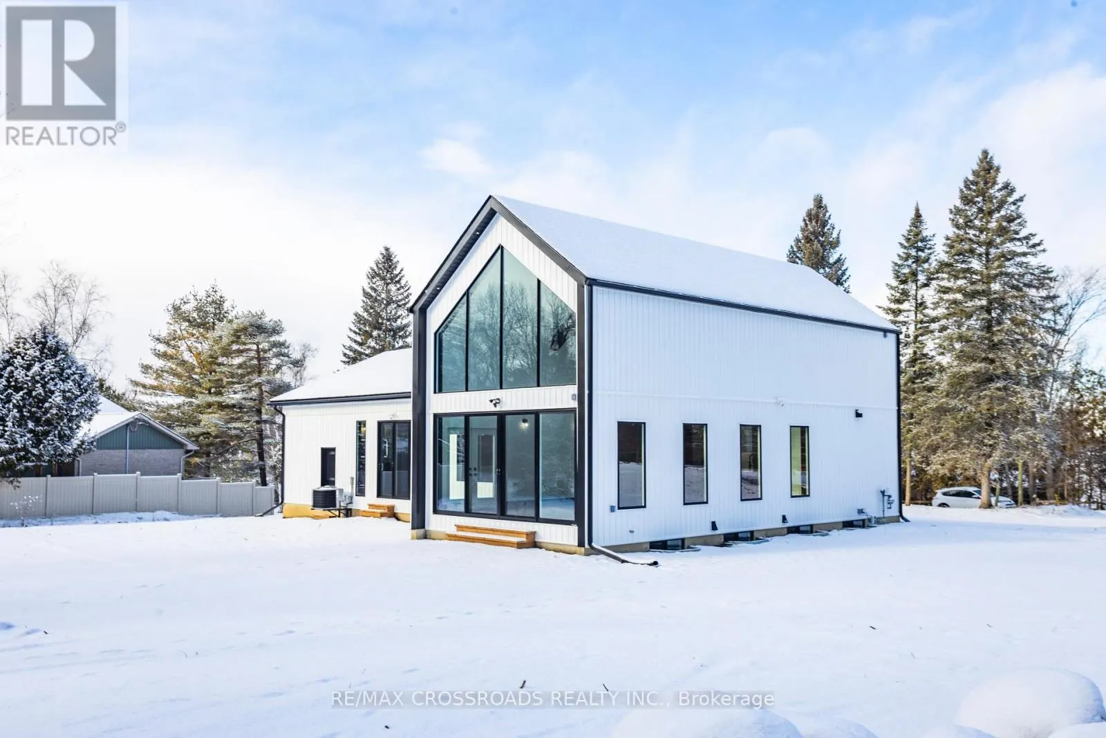 637 VIEW LAKE ROAD