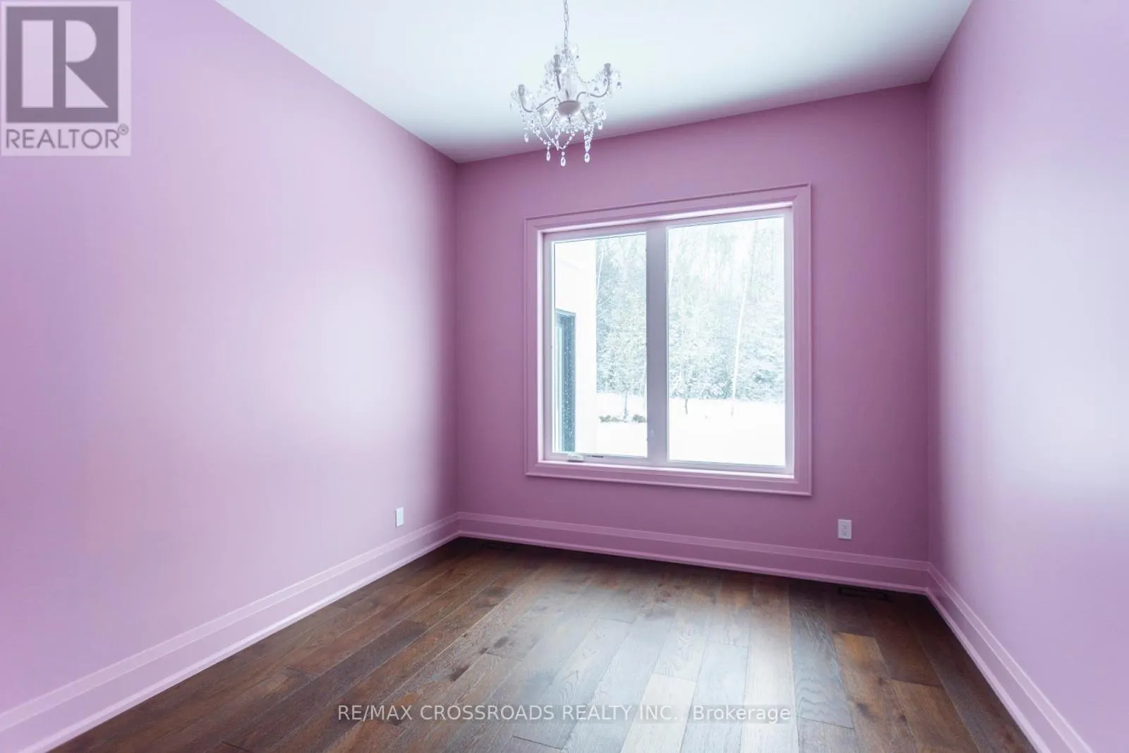 637 VIEW LAKE ROAD