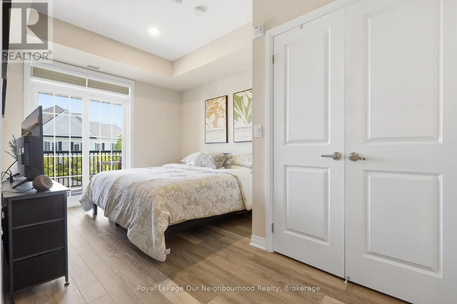 312 - 65 SHIPWAY AVENUE #312