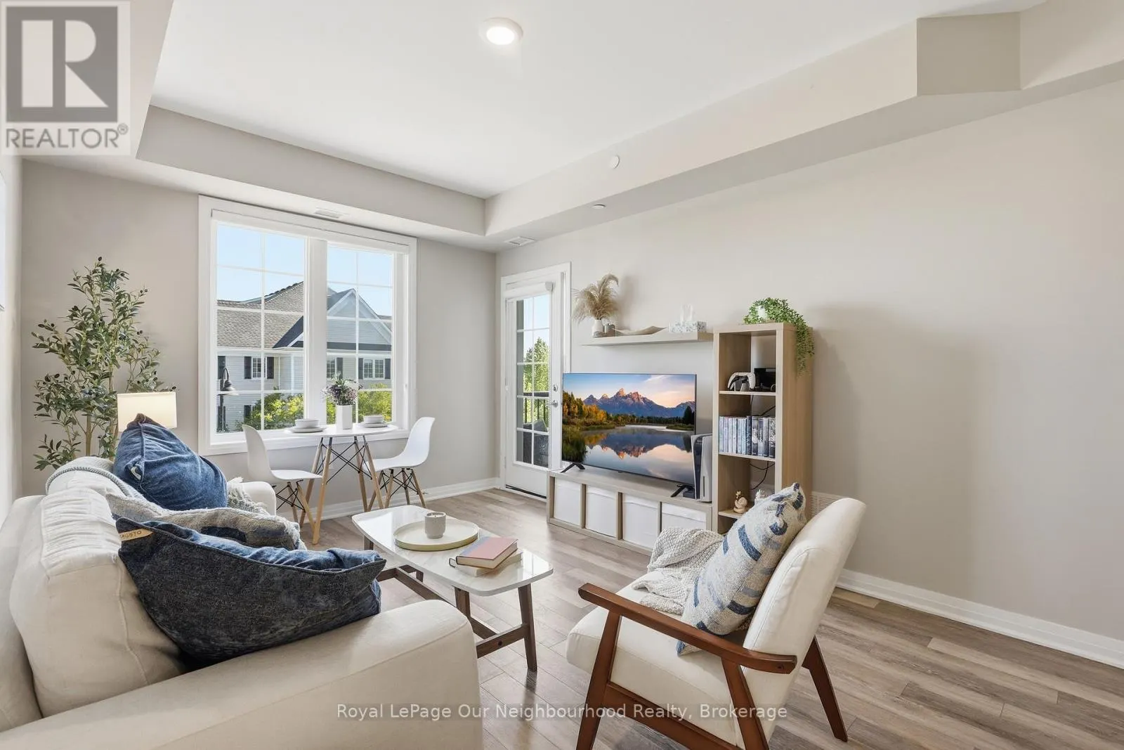 312 - 65 SHIPWAY AVENUE #312