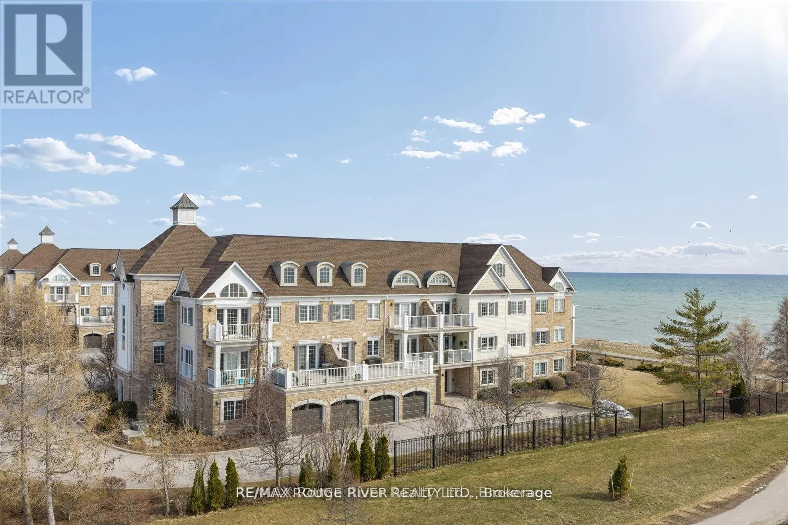 306 - 395 LAKEBREEZE DRIVE #306