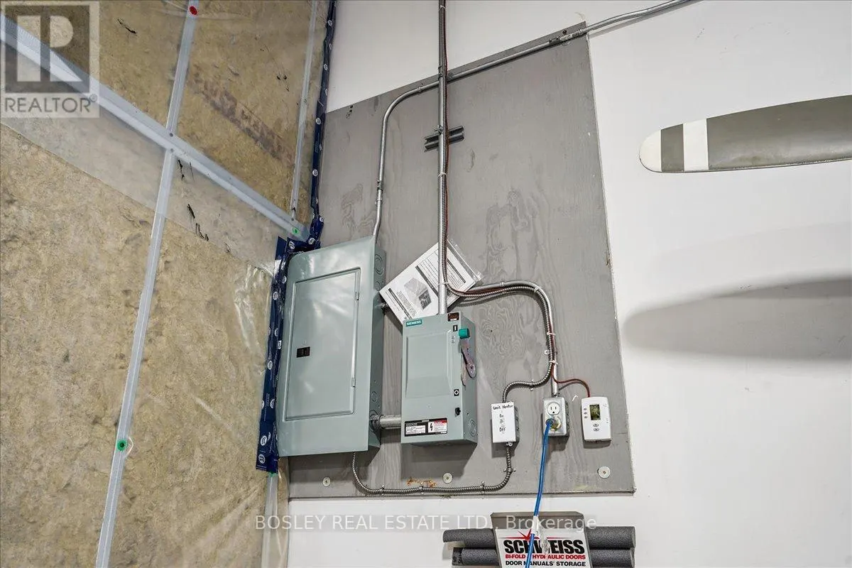 24  BUILDING 7 - 441 AVIATOR LANE