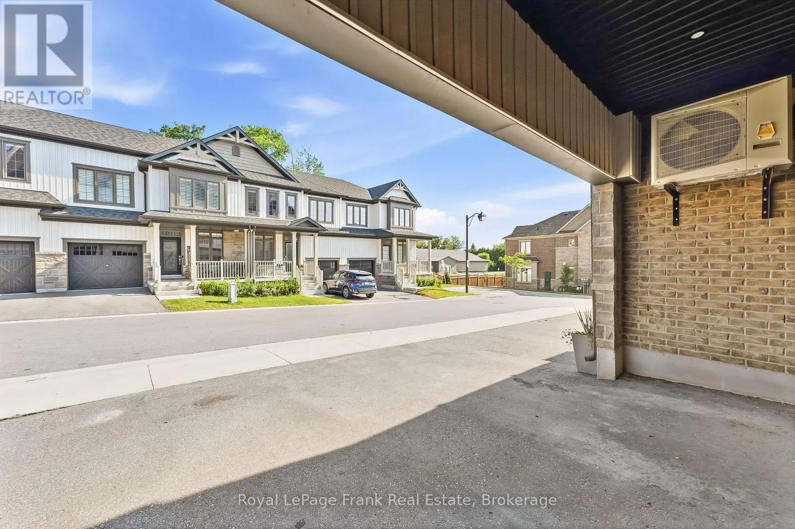 27 SHAND LANE