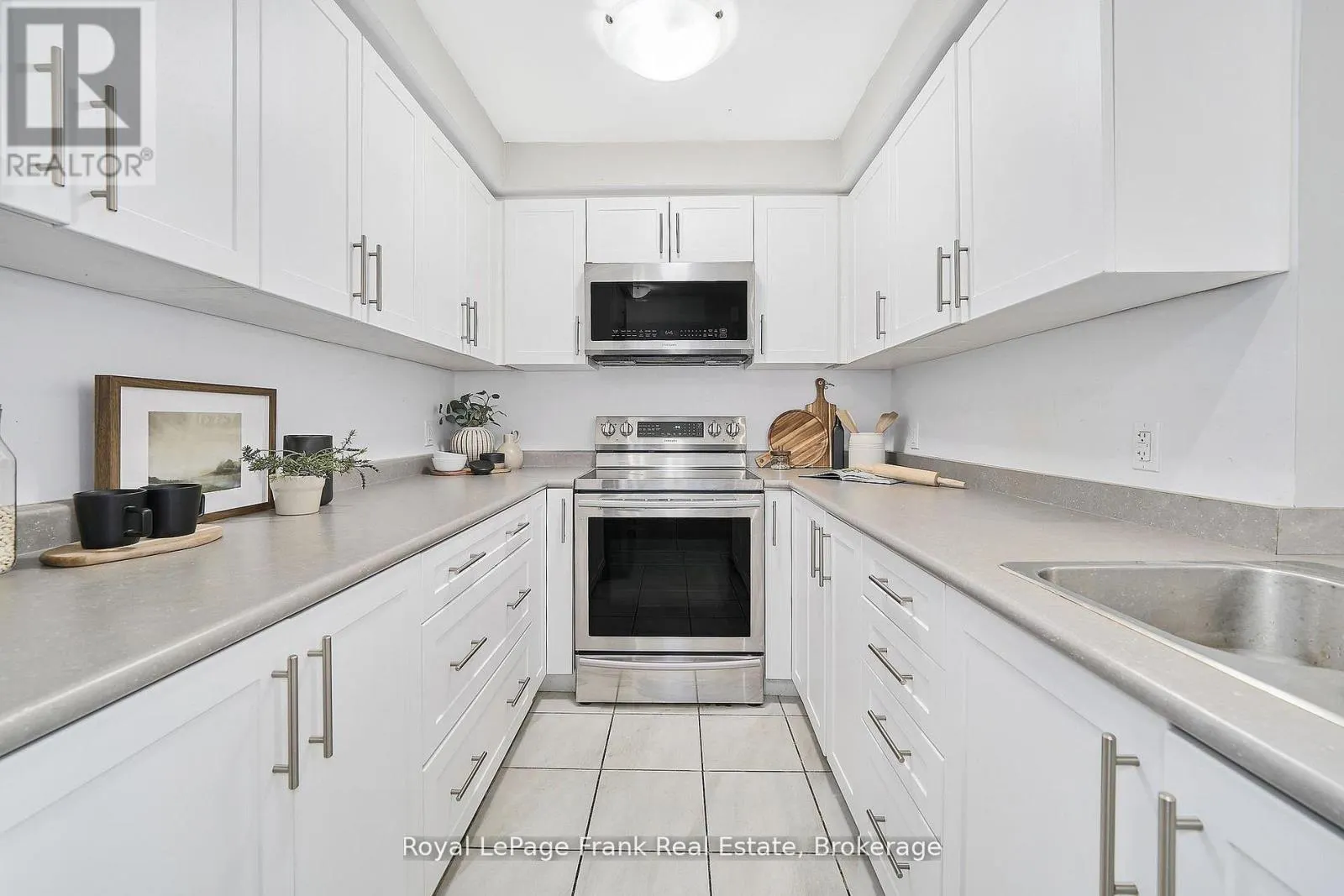 127 - 2500 HILL RISE COURT #127
