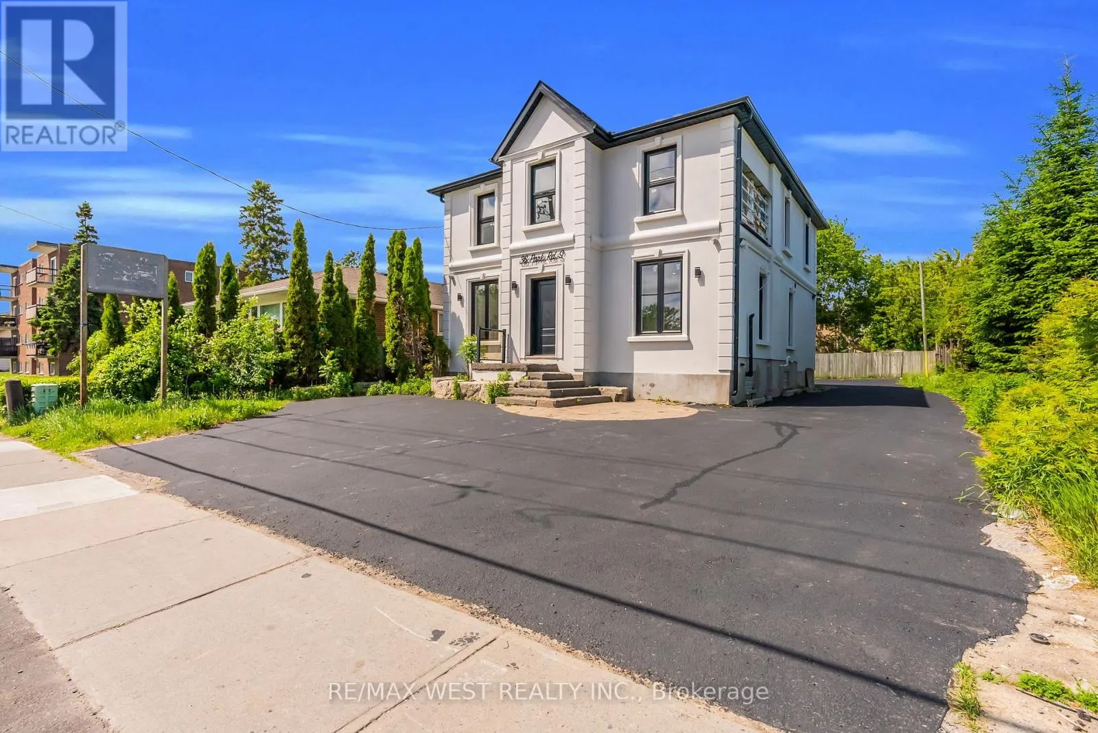 36 PARK ROAD S