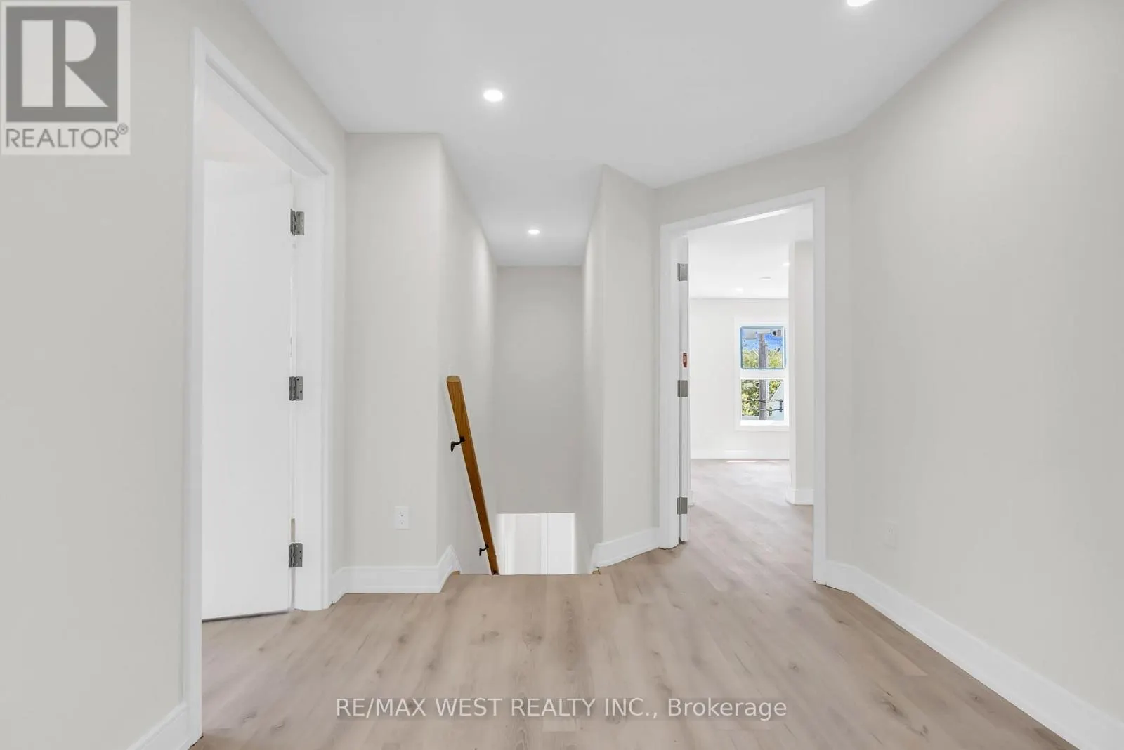 36 PARK ROAD S