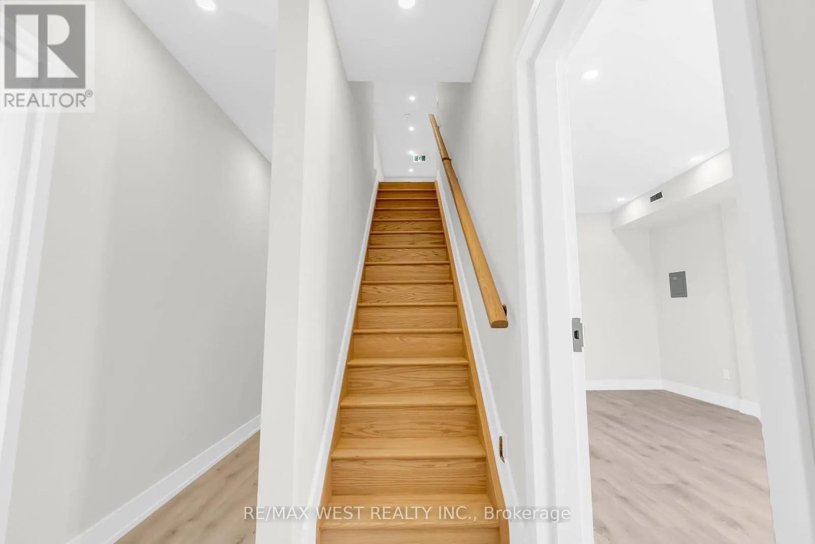36 PARK ROAD S