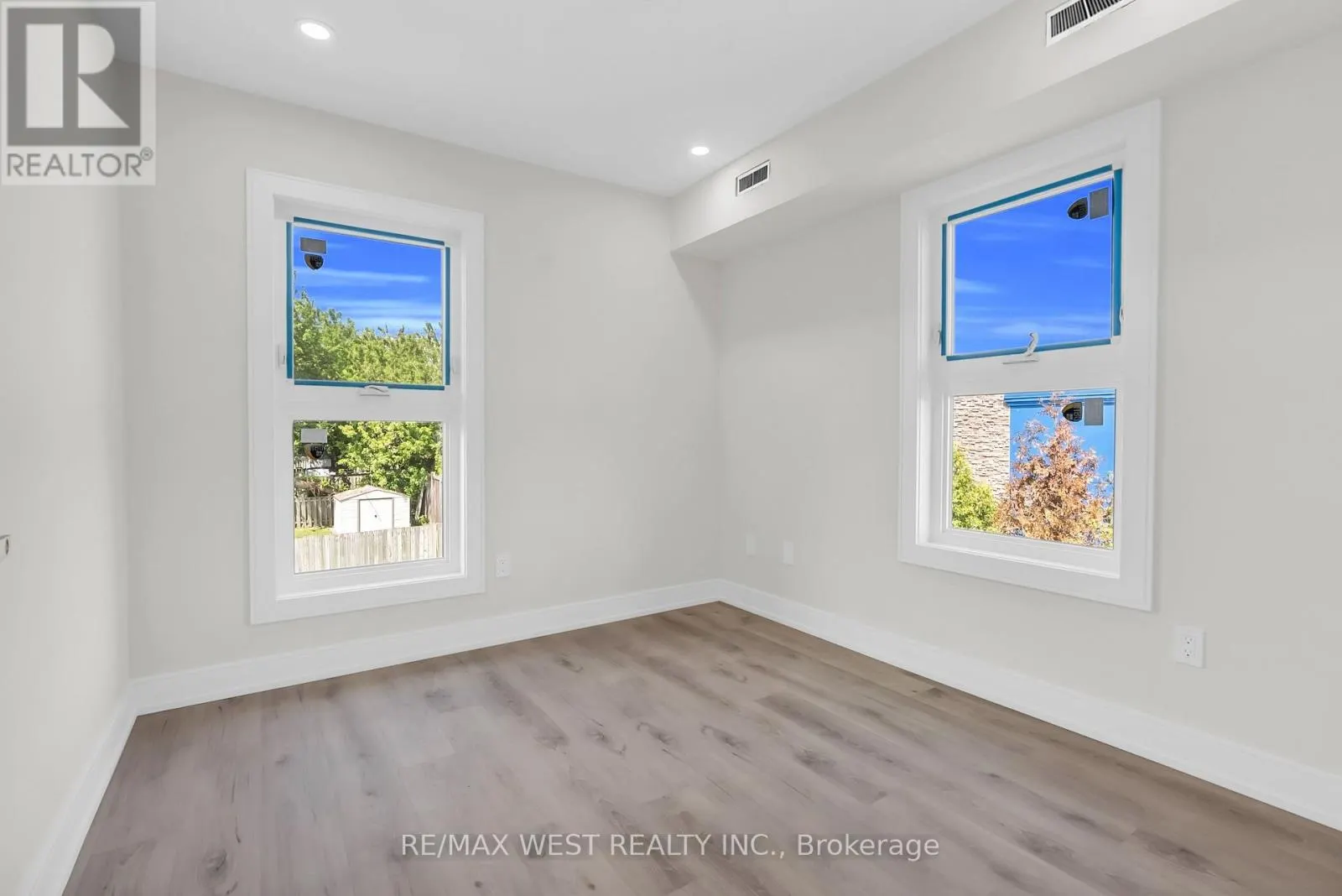36 PARK ROAD S