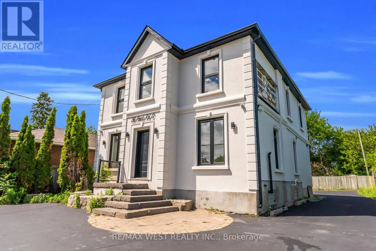 36 PARK ROAD S