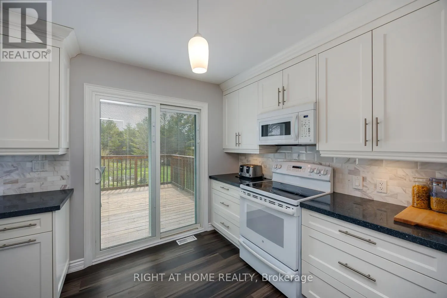 17 CRESTVIEW AVENUE