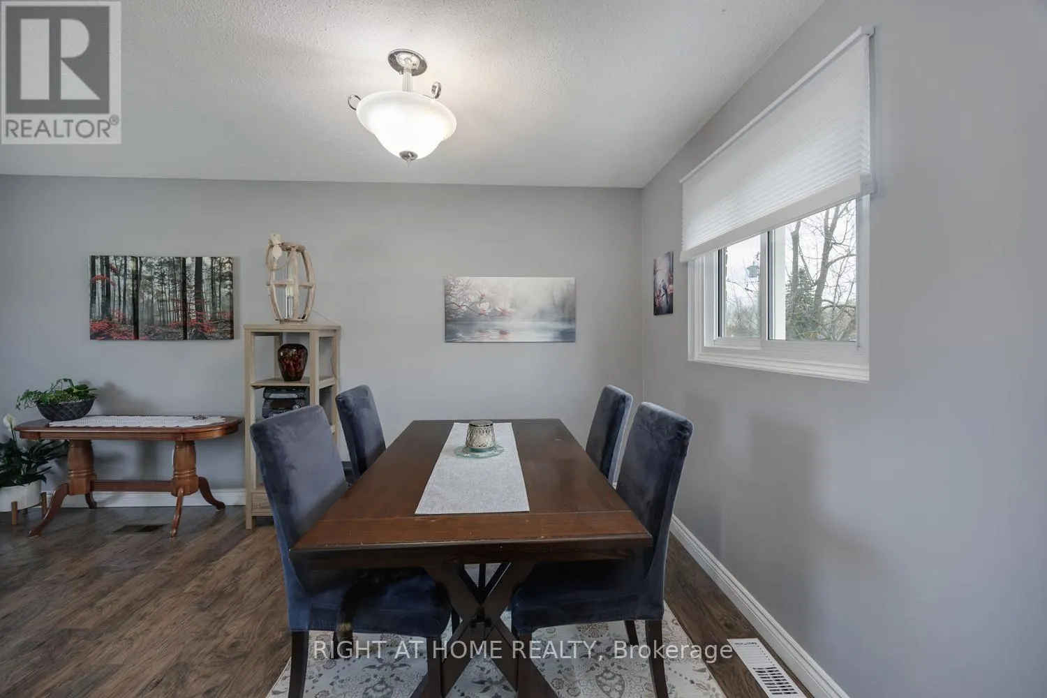 17 CRESTVIEW AVENUE
