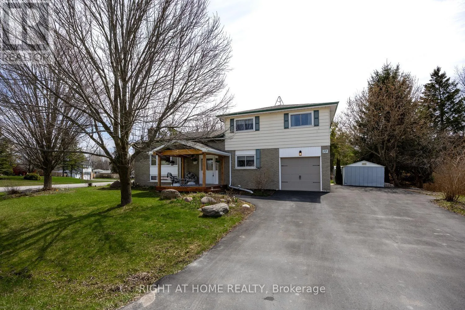 17 CRESTVIEW AVENUE